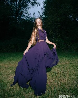 teenvogue-20251030-0010.jpg