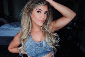 Nikki Blackketter 180 thefappeningblog.com.jpg