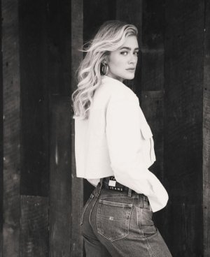 Melissa_Roxburgh_at_a_Photoshoot__February_2024__6_.jpg