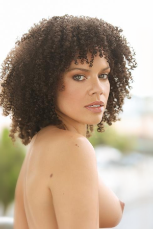 Genelle Williams - 2022 Karolina Turek Photoshoot Bu75BYV7_o fake.png