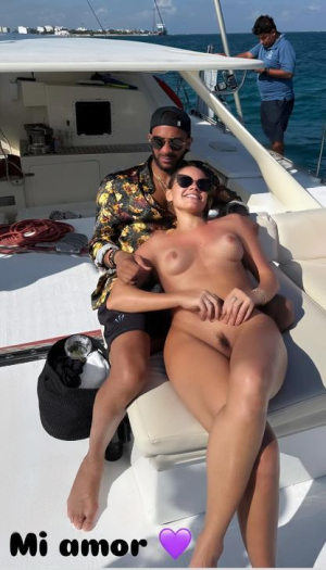 Genelle Williams vacation in matching bikini pics 26.-27.3.2025 jZU5FS8t_o fake.png