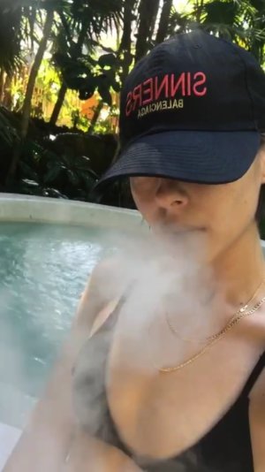 Willa Holland - 60623675_25017486_315228818965033_4536337568907657216_n.jpg