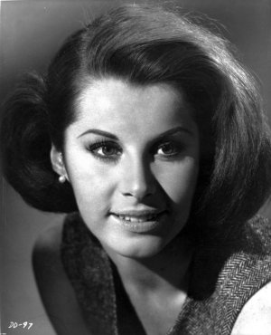 Stefanie Powers 03.jpeg