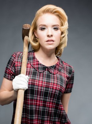 Brea Grant - Pastorale magazine April 2015 issue cbe8c2401136519.jpg