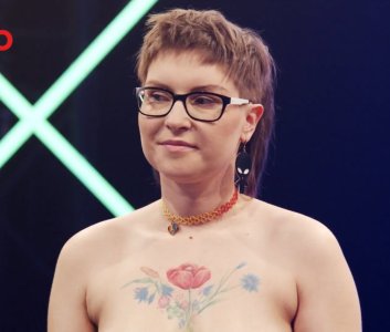 Screenshot_20251108_040337_Video Player.jpg