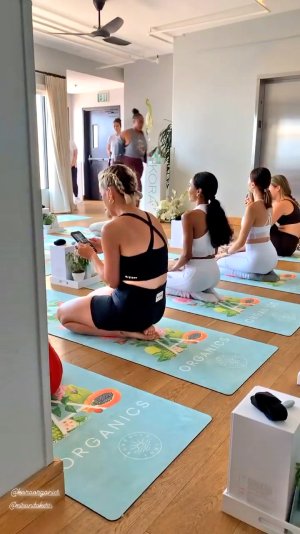 katy-yogatoes_4.jpg