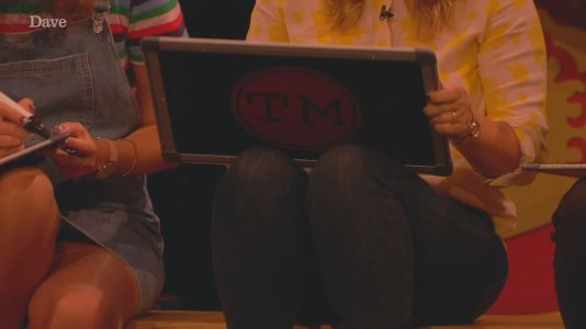 Taskmaster - s07e03 - Twelve Blush Majesty Two.mkv_20251109_111848.618.jpg