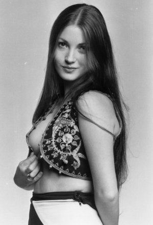 Jane Seymour C1972 - M7a7mtkwgW1qztr2fo1.jpg