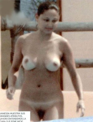 Vanessa Minnillo (6).jpg