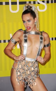 Miley-Cyrus-Sexy-33.JPG