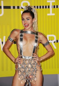 Miley-Cyrus-Sexy-35.JPG