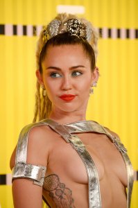 Miley-Cyrus-Sexy-85.jpg