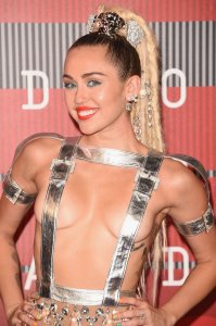 Miley-Cyrus-Sexy-88.jpg