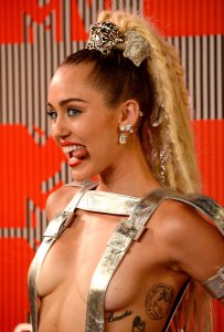 Miley-Cyrus-Sexy-104.jpg