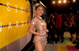 Miley-Cyrus-Sexy-124.jpg