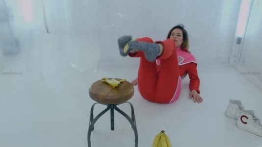 Taskmaster - s08e01 - Hello.mkv_20251112_003223.917.jpg