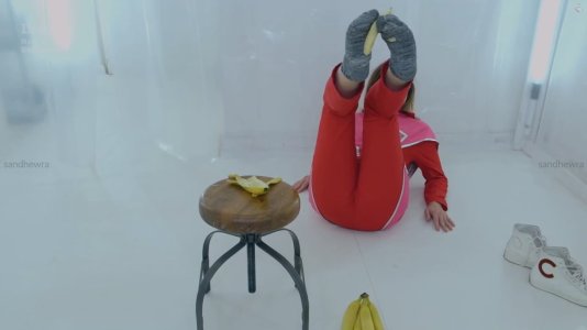 Taskmaster - s08e01 - Hello.mkv_20251112_003248.701.jpg