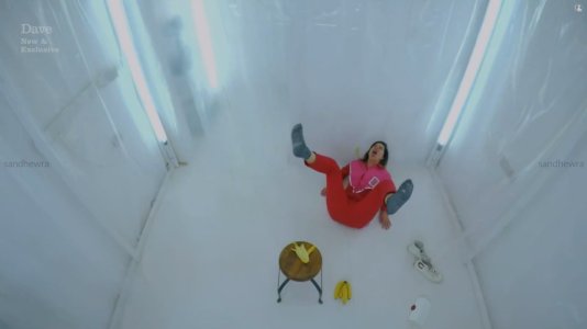 Taskmaster - s08e01 - Hello.mkv_20251112_003318.430.jpg