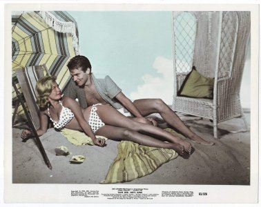 Sandra Dee -wiki 2124421.jpg