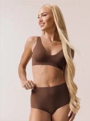 alisha - new tits nov'25 (5).jpg