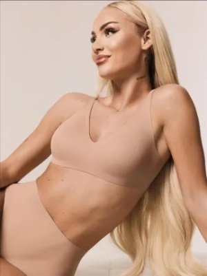 alisha - new tits nov'25 (1).jpg