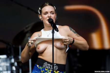 tove-lo-nudes.jpg