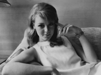 Joanna Pettet (3).jpg