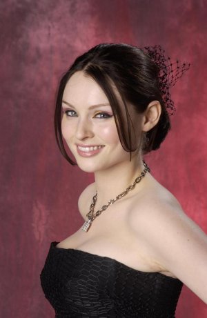 57528_21053britsitecomsophieellisbextormtvawardsshoot007_123_3lo (1).jpg