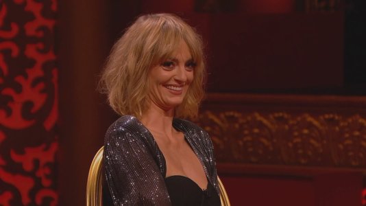 Taskmaster - s12e01 - An Imbalance in the Poppability.mkv_20251122_224659.764.jpg