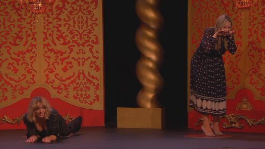 Taskmaster - s12e01 - An Imbalance in the Poppability.mkv_20251123_105143.828.jpg