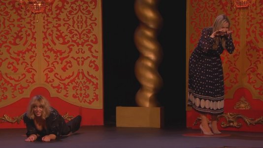 Taskmaster - s12e01 - An Imbalance in the Poppability.mkv_20251123_105149.389.jpg