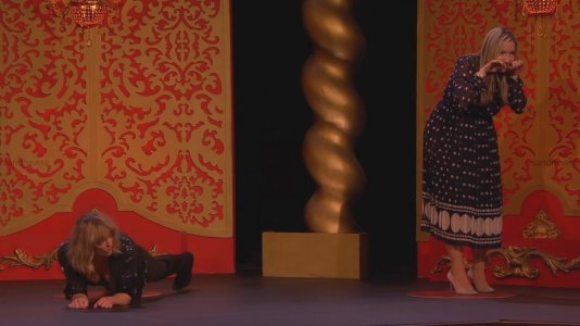 Taskmaster - s12e01 - An Imbalance in the Poppability.mkv_20251123_105327.039.jpg
