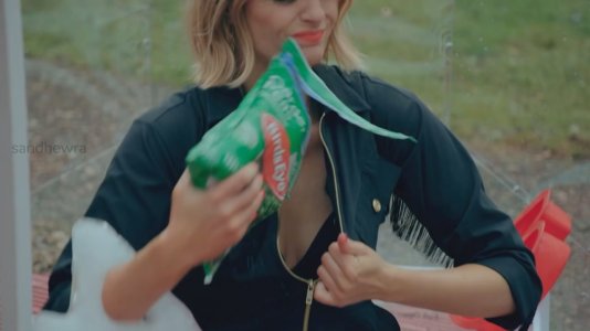 Taskmaster - s12e04 - The Customised Inhaler.mkv_20251123_154243.550.jpg