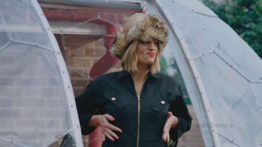 Taskmaster - s12e10 - Caring Uncle Minpict.mkv_20251123_210153.005.jpg