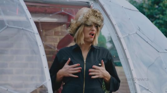 Taskmaster - s12e10 - Caring Uncle Minpict.mkv_20251123_210200.405.jpg