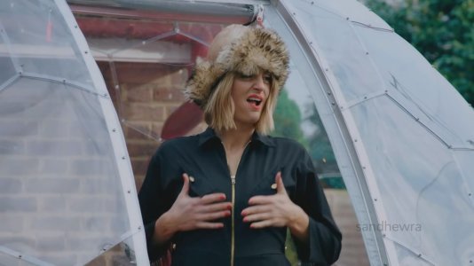 Taskmaster - s12e10 - Caring Uncle Minpict.mkv_20251123_210217.341.jpg