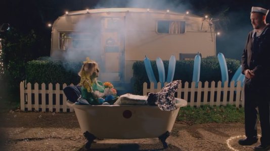 Taskmaster - s12e10 - Caring Uncle Minpict.mkv_20251123_211952.072.jpg