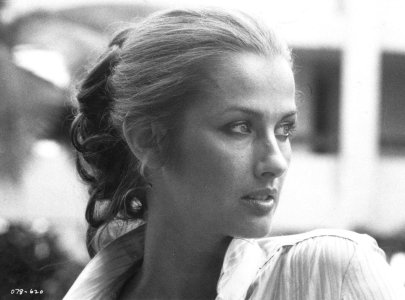 Veronica Hamel (10).jpg