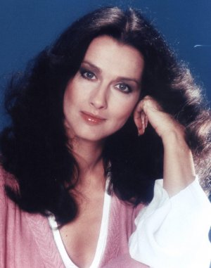 Veronica Hamel (11).jpg