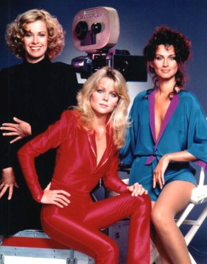 Veronica_Hamel_Lisa_Hartman_Catherine_Hicks.jpg