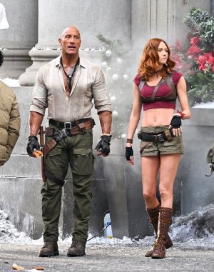 Karen_Gillan_Filming___Jumanji_4___in_Los_Angeles_11-20-20250002.jpg