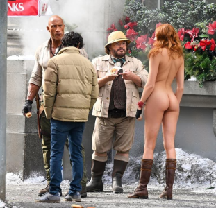 Karen_Gillan_Filming___Jumanji_4___in_Los_Angeles_11-20-20250008 fake.png