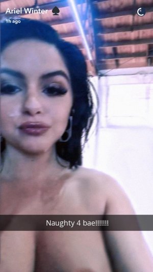 Ariel Winter_Leaked_Ariel-Winter-Snapchat-tits.jpg