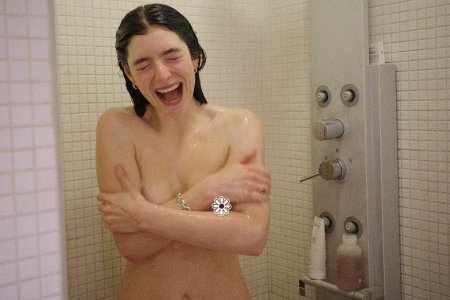 lorde_pXwAAlsUK.jpg