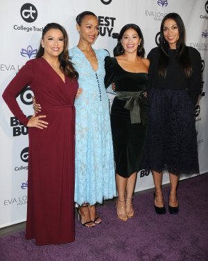 yOnYrjhg_o with America Ferrera, Rosario Dawson and Eva Longoria i think.jpg