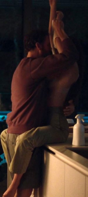 Dakota Johnson (15).jpg