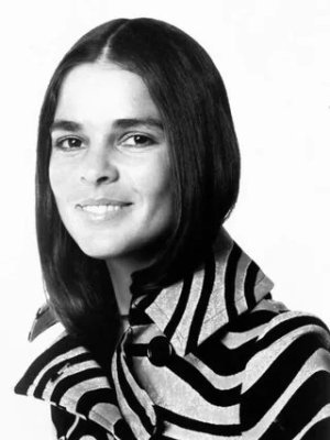 ali-macgraw-1970s-v0-9z8j8gvvz0ld1.jpeg