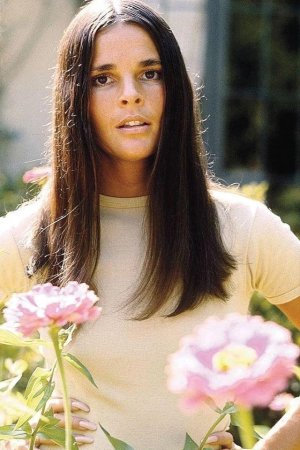 ali-macgraw-1970s-v0-arqne6wvz0ld1.jpeg