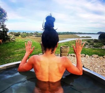 Miriama Smith - Elsa from Dino Thunder Hottub.jpg