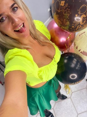 Screenshot_20251204_202422_Samsung Internet.jpg